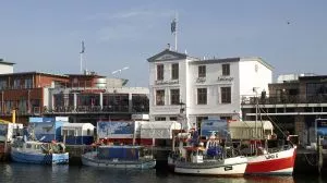 Fischmarkt Warnemünde (Foto:Hansestadt RostockFotoagentur nordlicht)