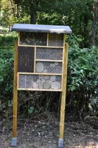 Bienenlehrpfad im Kasbachtal Insektenhotel