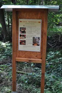 Bienenlehrpfad im Kasbachtal Schautafel